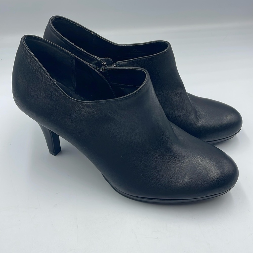Alex Marie Stellah Black ankle Booties Size 8 heels shoes leather chic clubbing